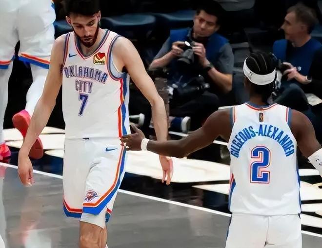 NBA常规赛明日焦点战：雷霆冲击12连胜 湖人挑战