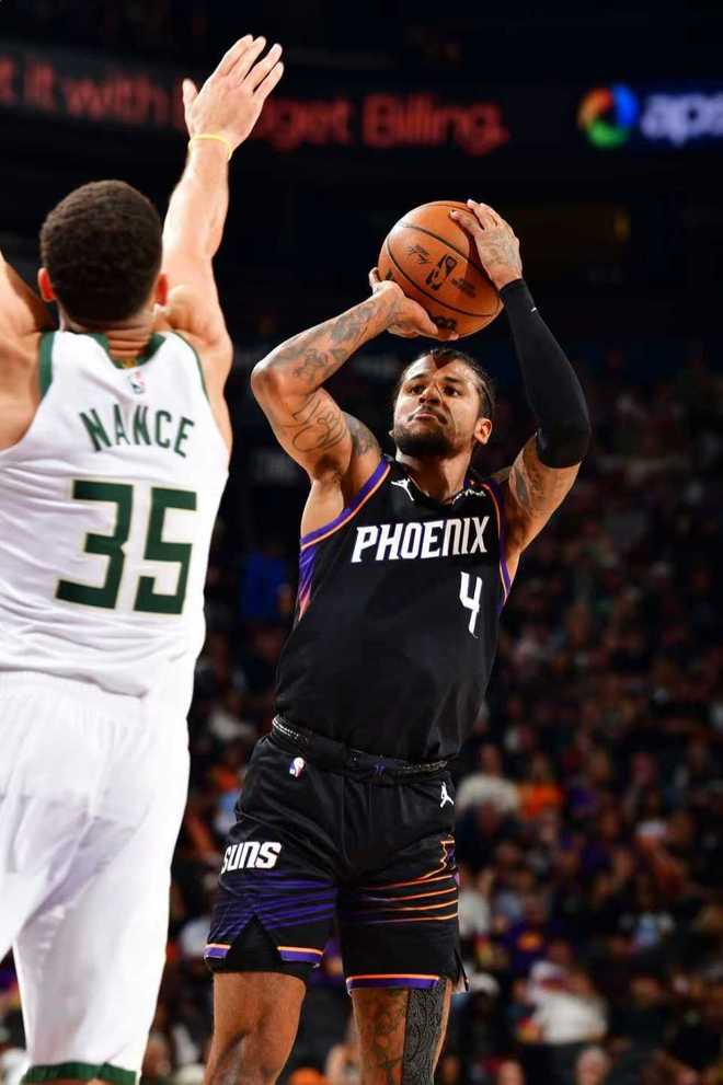 太阳主场遭雄鹿逆转吞5连败 雄鹿终结2连败