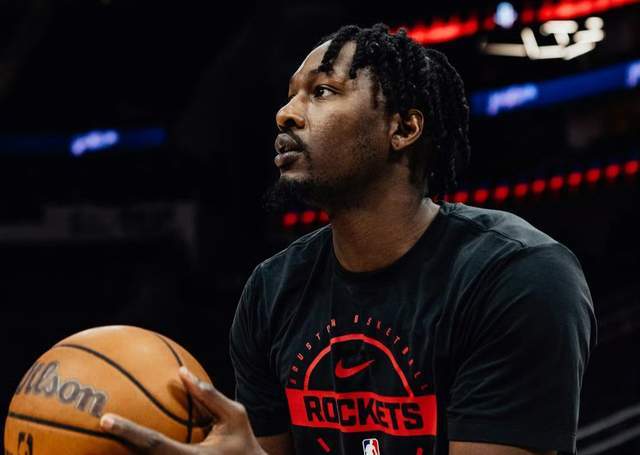 火箭惨败马刺 申京低迷暴露战术困境