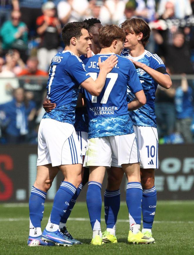 科莫5-0血洗比萨冲击欧冠席位