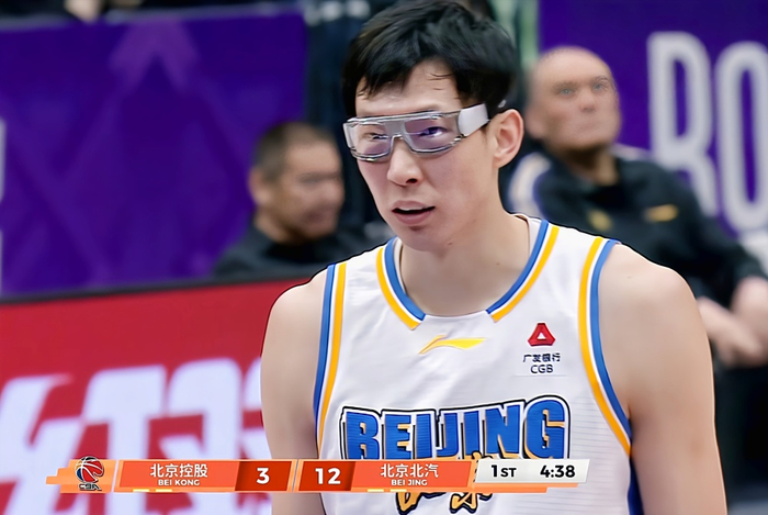 北京北汽男篮力克北控周琦杰曼联手制胜同城德