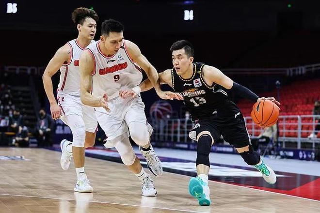 易建联洛杉矶豪宅遭山火焚毁 财富价值反思引发